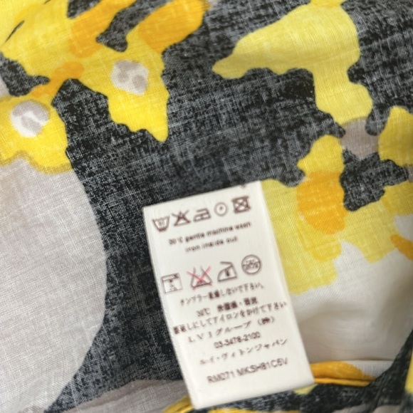 Louis Vuitton Men’s Button-Up Shirt – Size Medium - Picture 6 of 7